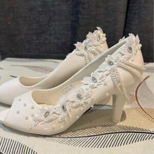 White heel shoes for ladies
